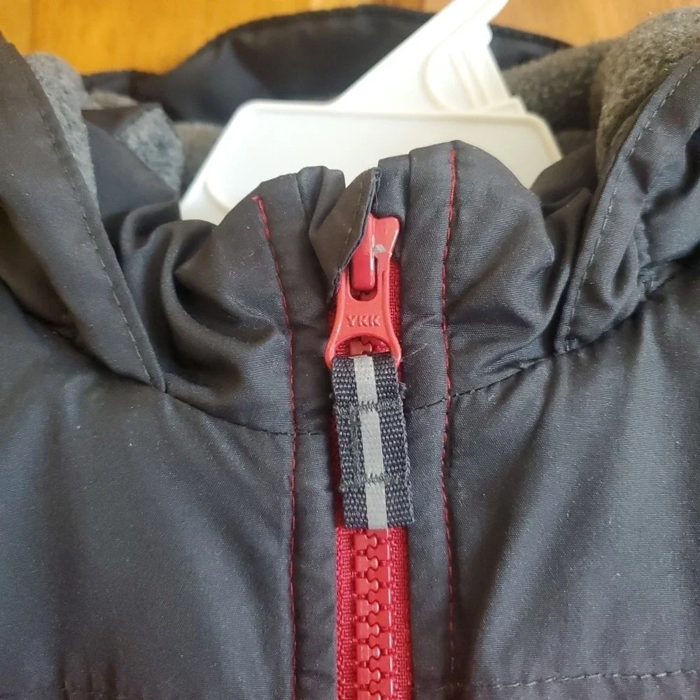 OshKosh 2T Puffer Jacket Toddler Boys Red Blue Hooded‎ Fleece Lined Winter Coat